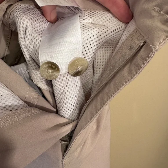 🌷🌷 PRICE ⬇️Columbia Mens 32" waist shorts - Picture 7 of 15